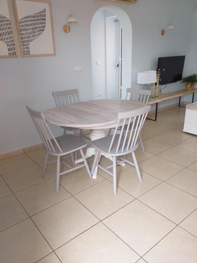 Oliva Nova Flat In Front Of Met Apartment Ngoại thất bức ảnh